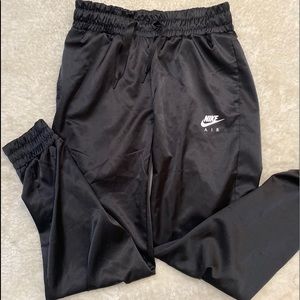 Nike joggers satin black
